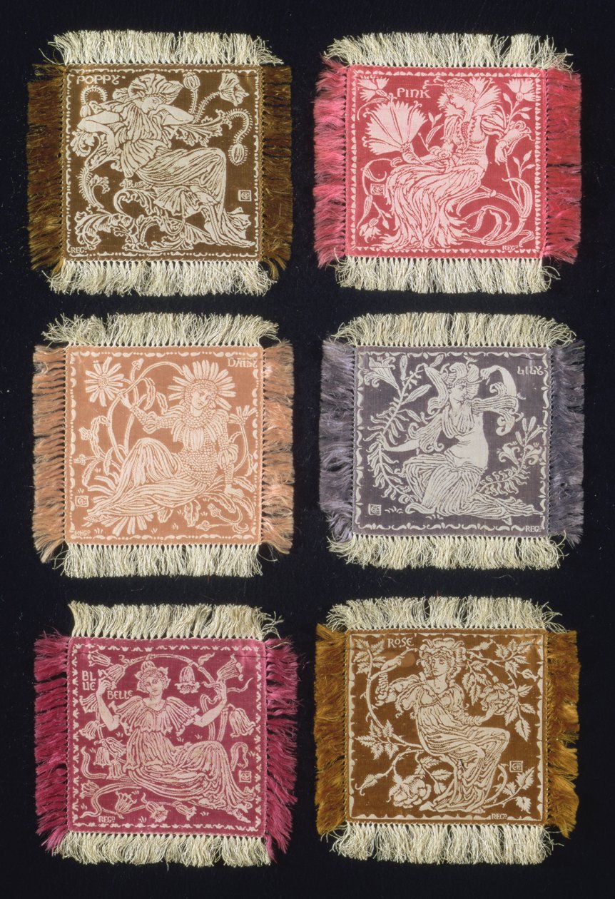 Il Seguito di Flora, set di sei tovaglioli da dessert, Rosa, Giglio, Margherita, Papavero, Garofano e Campanula, prodotto da John Wilson & Sons, 1893 da Walter Crane