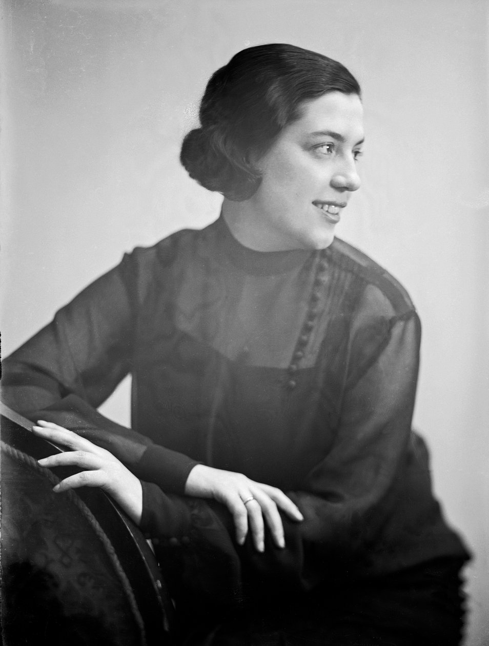 Ritratto di Anita Pittoni, 1933 circa (foto b/n) da Wanda Wulz