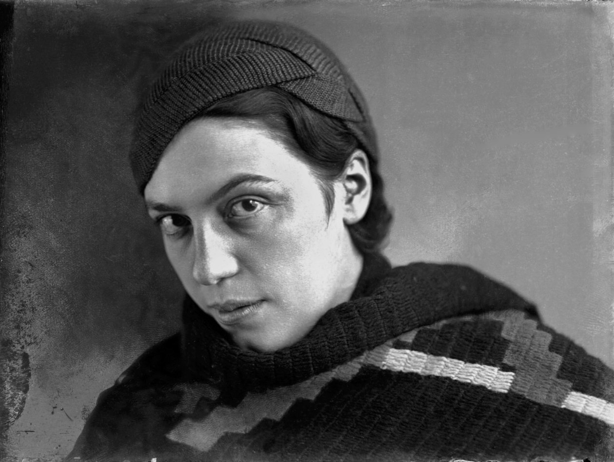 Ritratto di Anita Pittoni, 1940 circa (foto b/n) da Wanda Wulz