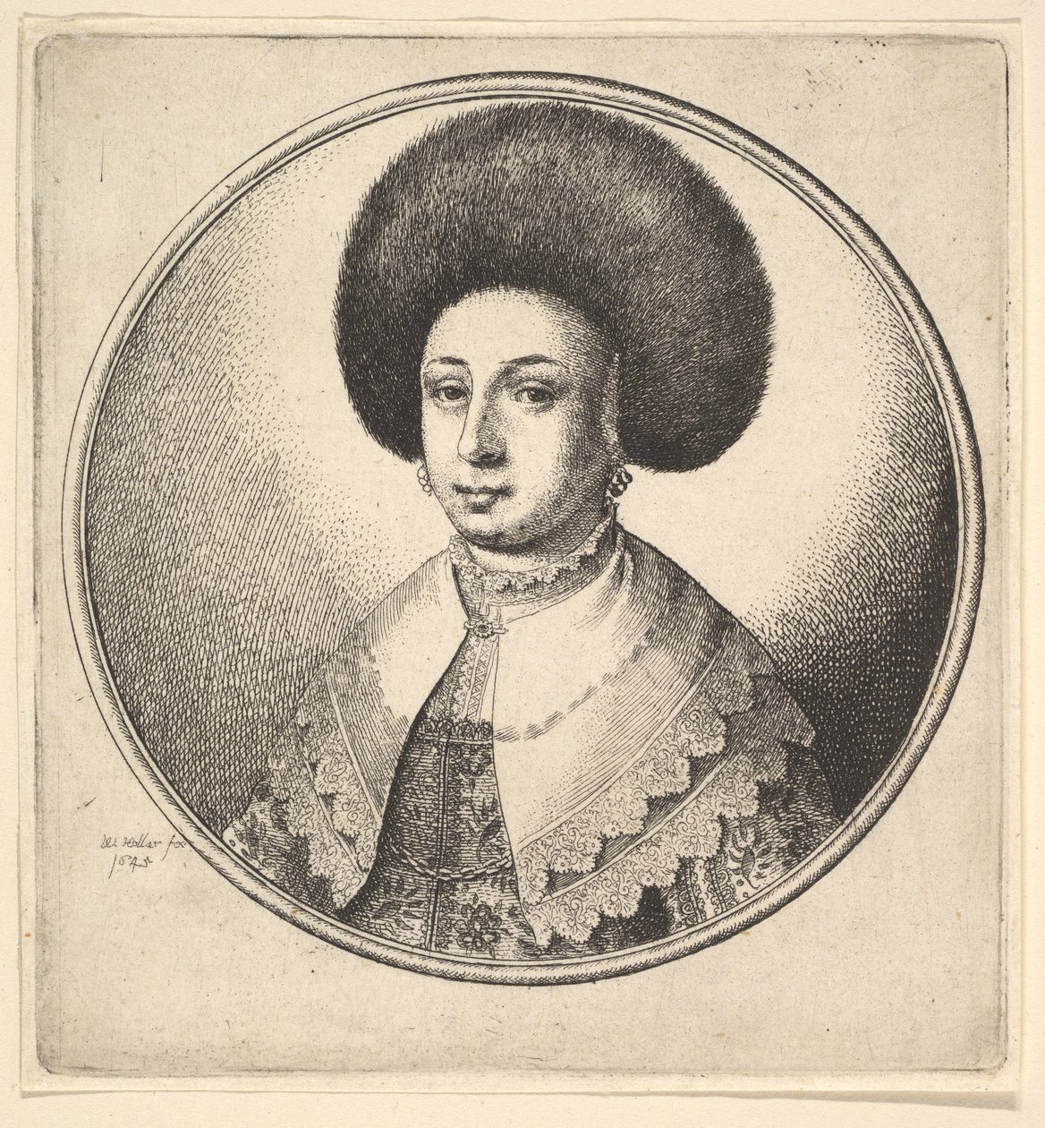 Donna con grande cappello di pelliccia circolare e orecchini da Wenceslaus Hollar