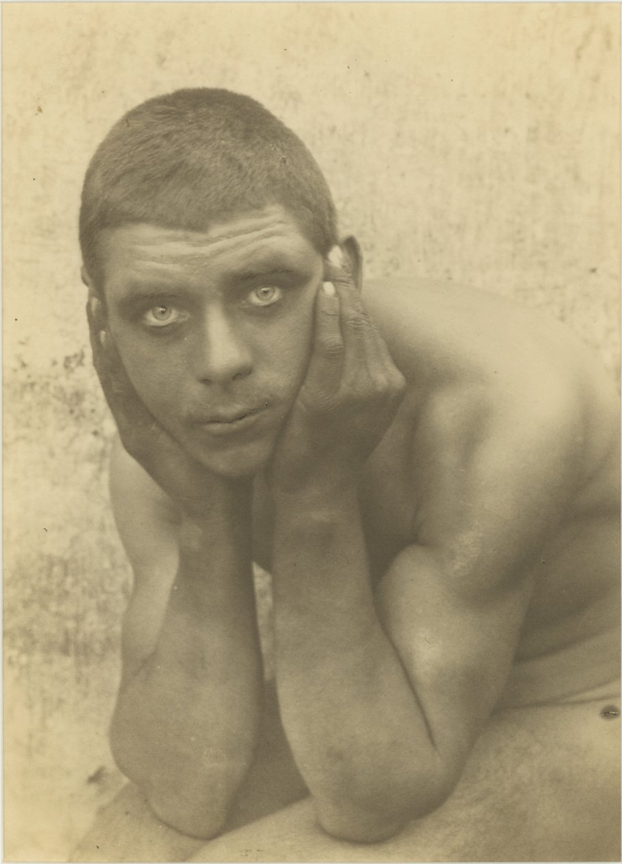Senza titolo (nudo maschile seduto) da Baron Wilhelm von Gloeden