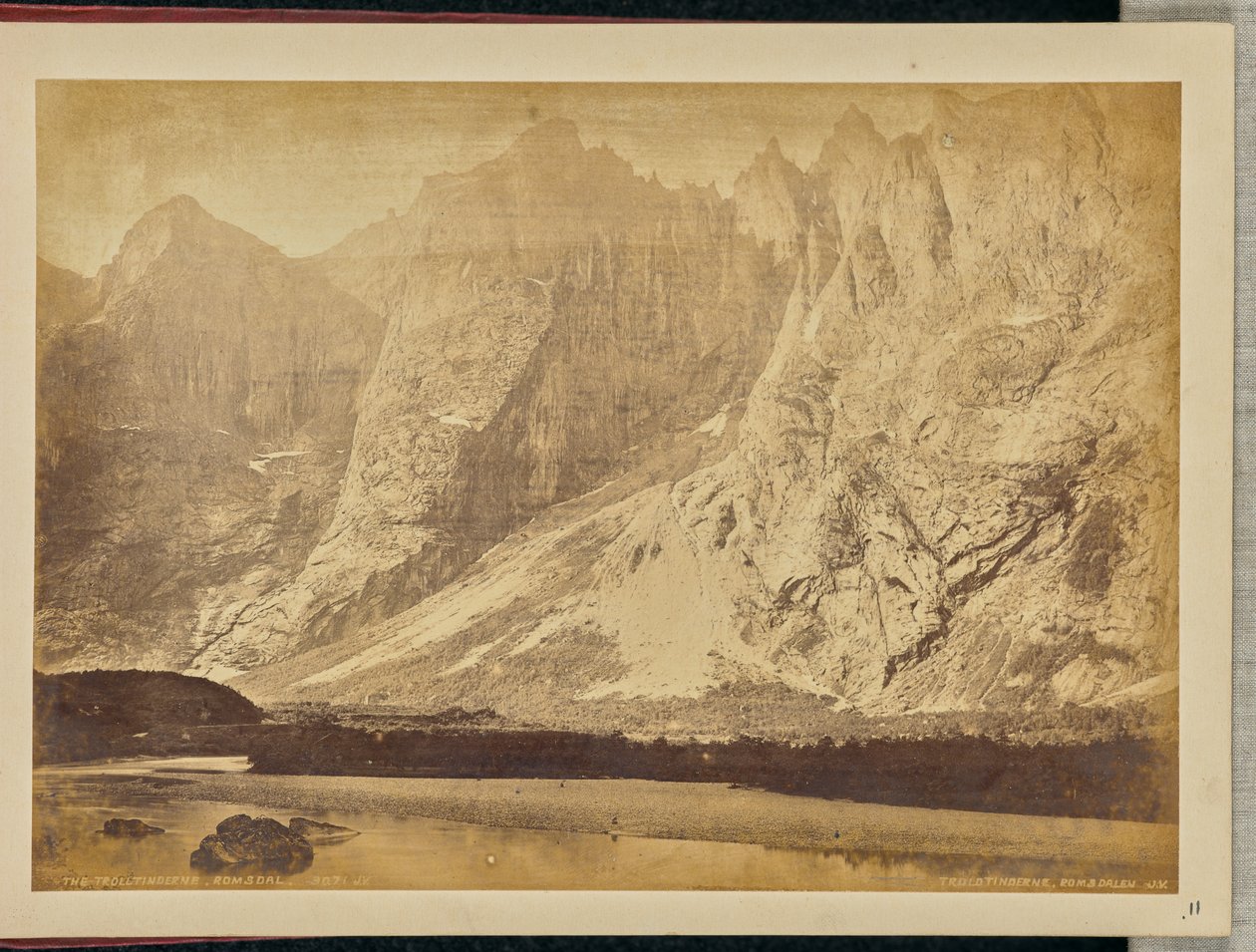 Il Trolltinderne, Romsdal da Wiliam Dobson Valentine