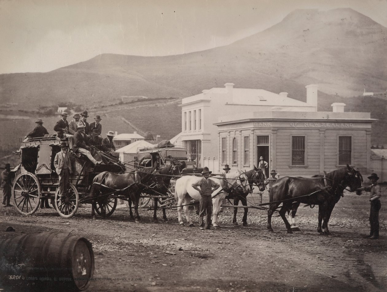 (Carrozza Cobb and Co., Palmerston, Otago) da William P. Hart
