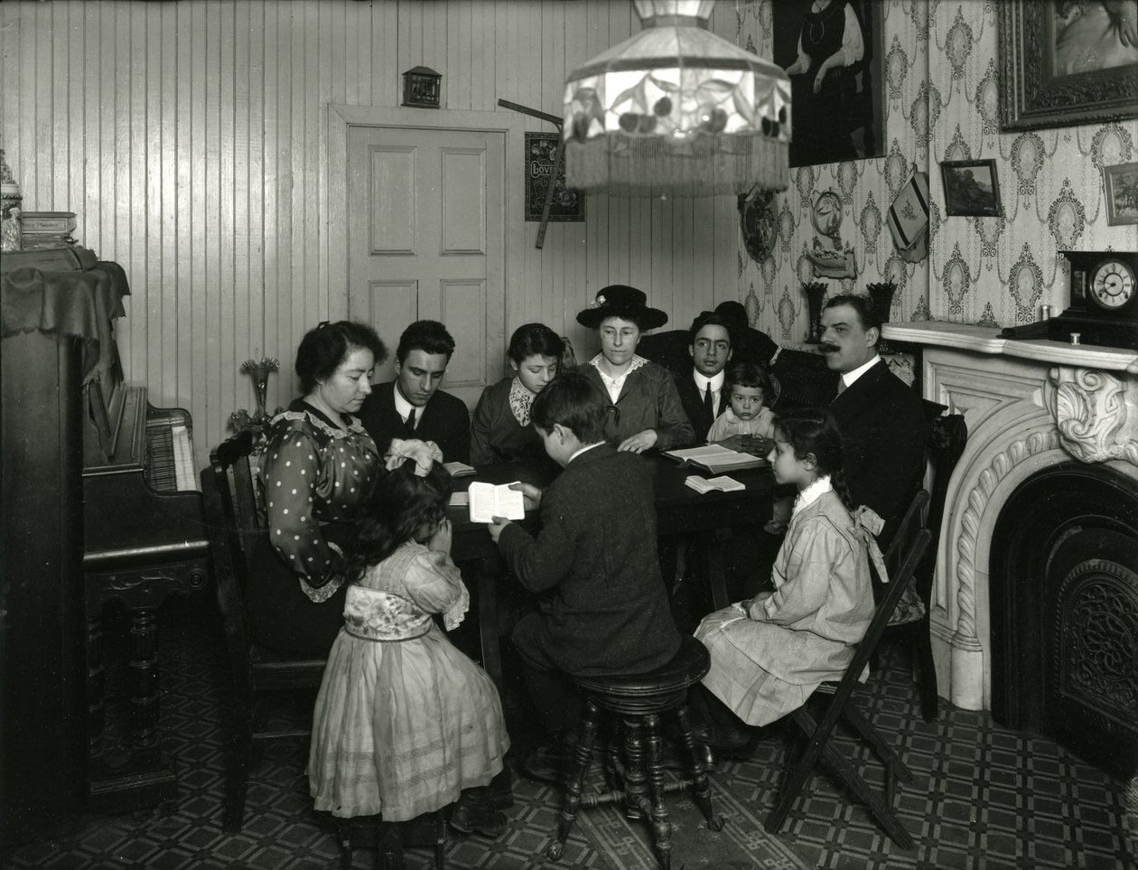 Comitato evangelico, studio biblico a casa della signora Vitello, 359 E. 49th Street, insegnato da Miss Jones. 30 marzo 1916 da William Davis Hassler