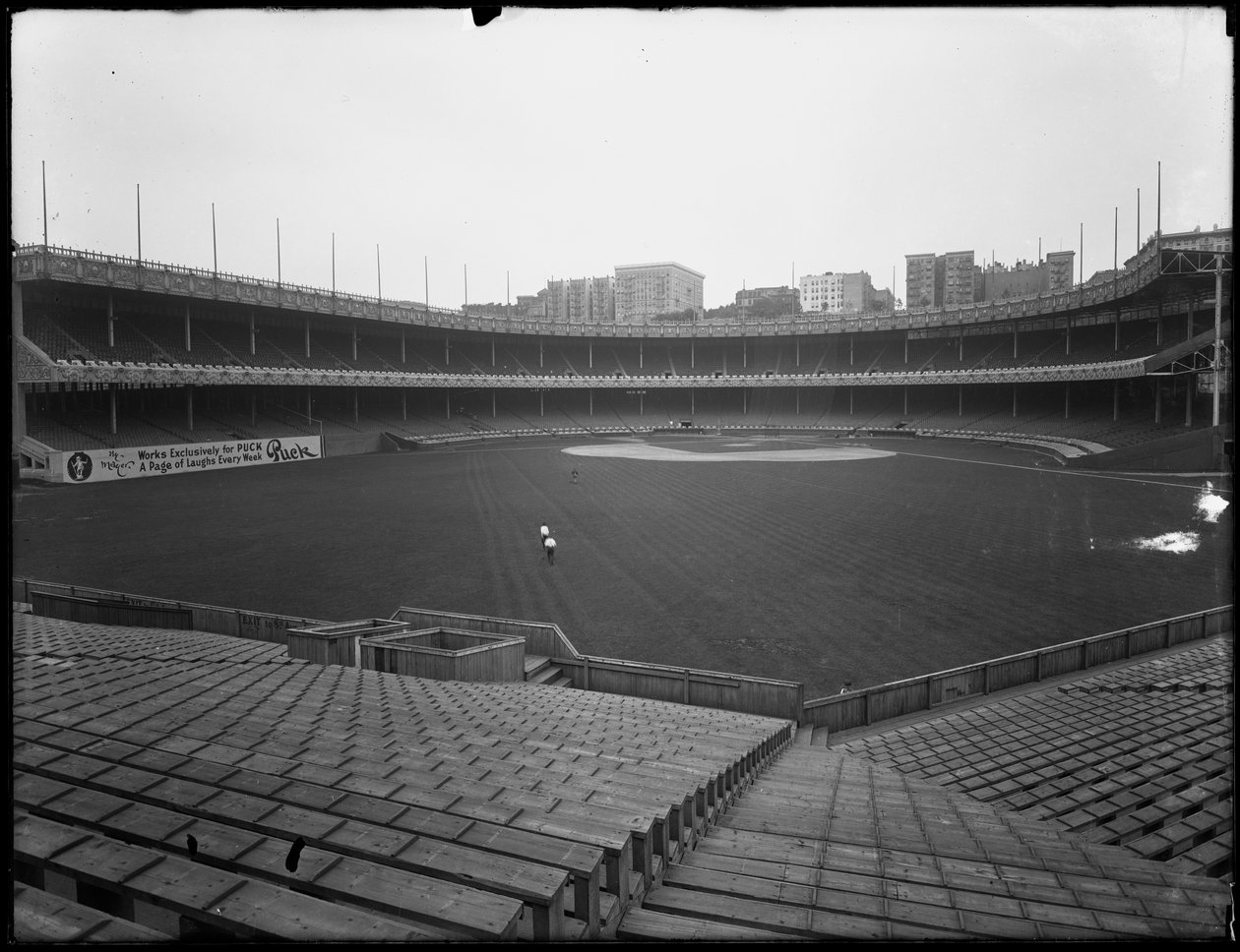 Vista dei Polo Grounds dalle tribune al campo e alla tribuna, New York, 3 luglio 1914 da William Davis Hassler