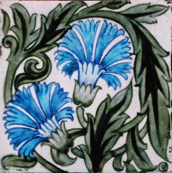 Piastrella con disegno floreale da William de Morgan