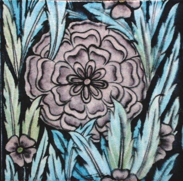 Piastrella con motivo floreale da William de Morgan
