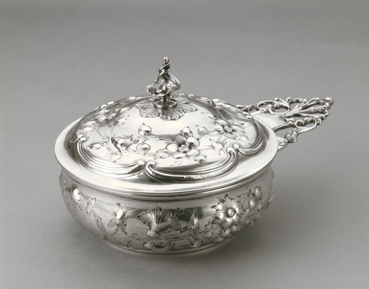 Porringer con coperchio da William Forbes