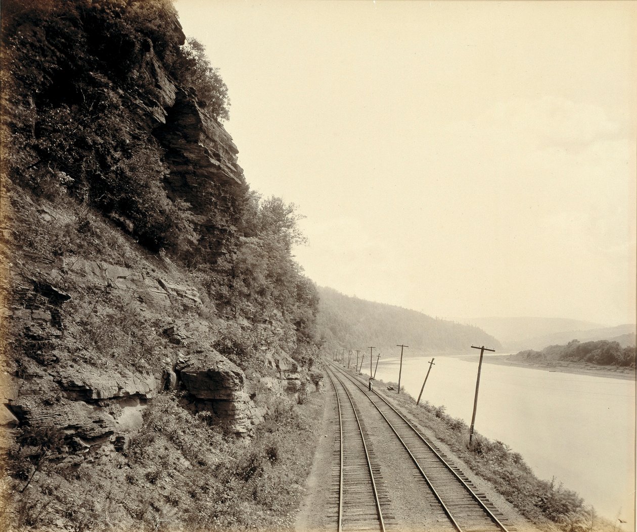 Cathedral Rocks, fiume Susquehanna vicino a Meshoppen, per la Lehigh Valley Railroad da William H. Rau