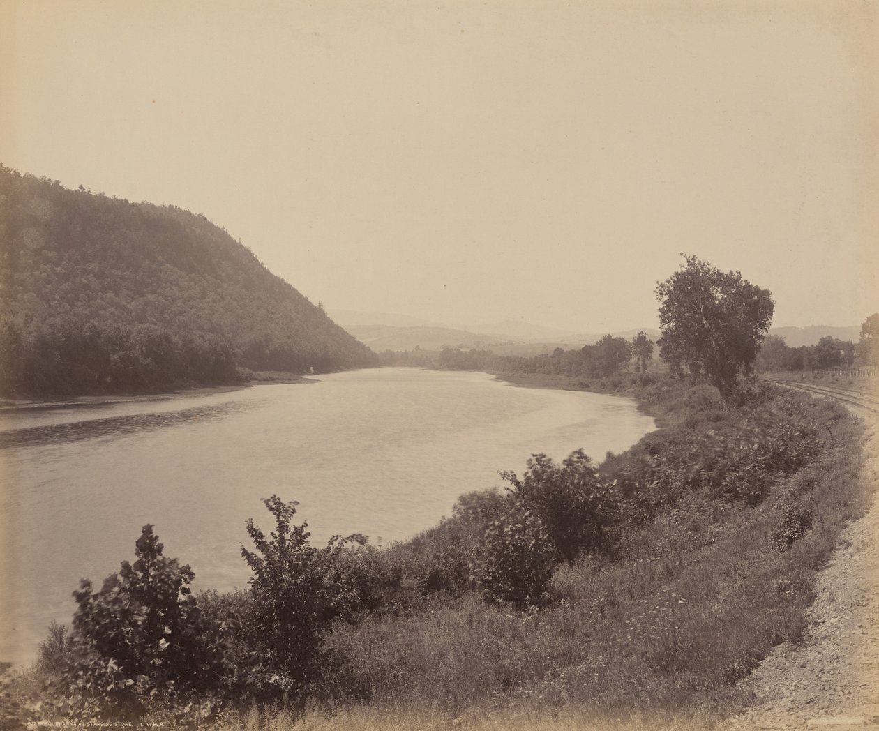 Susquehanna a Standing Stone da William H. Rau