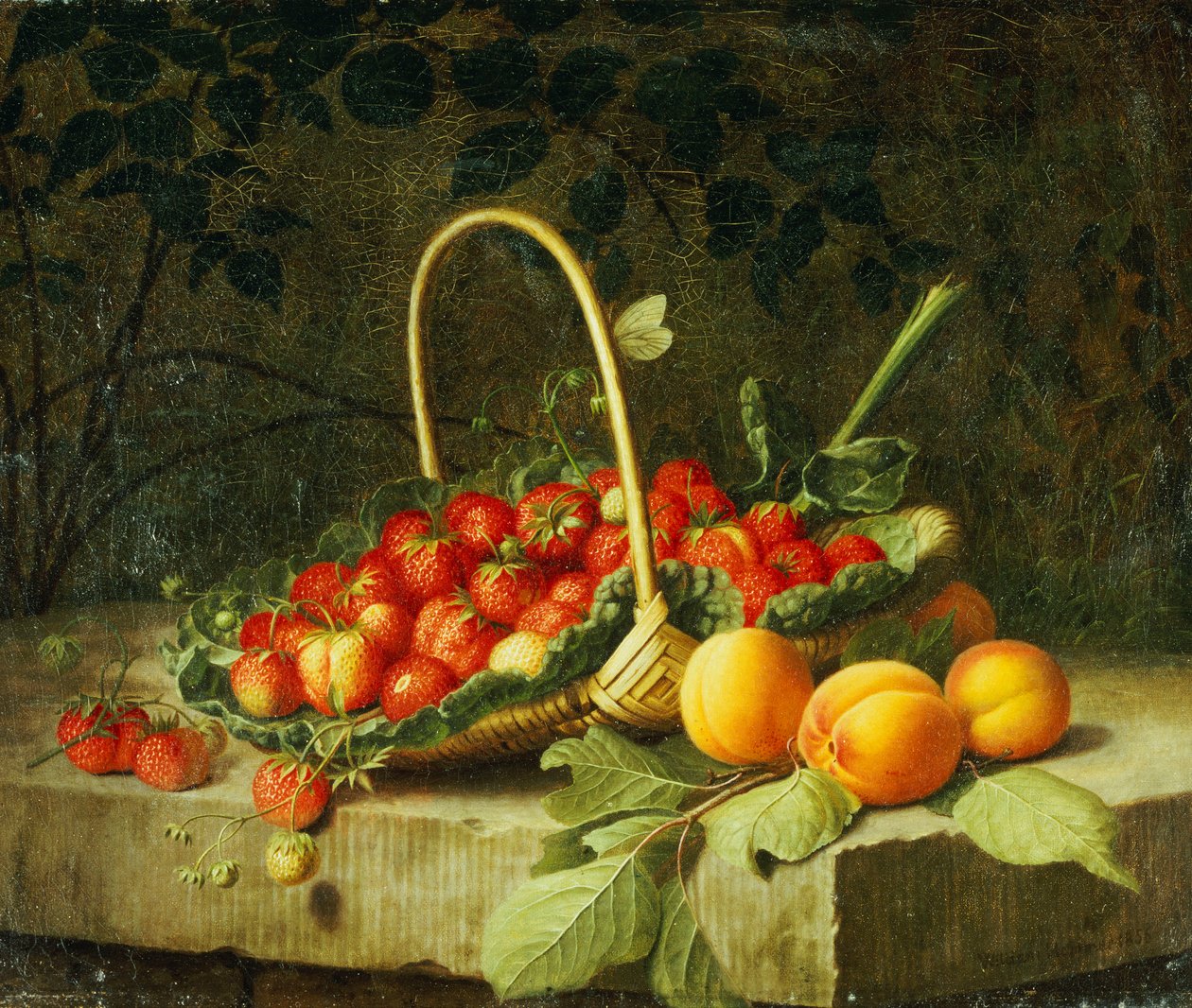 Un cesto di fragole con pesche su un ripiano di pietra da William Hammer
