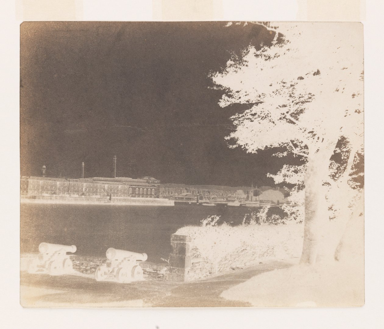 Royal William Victualling Yard, Plymouth, da Mount Edgecumbe da William Henry Fox Talbot