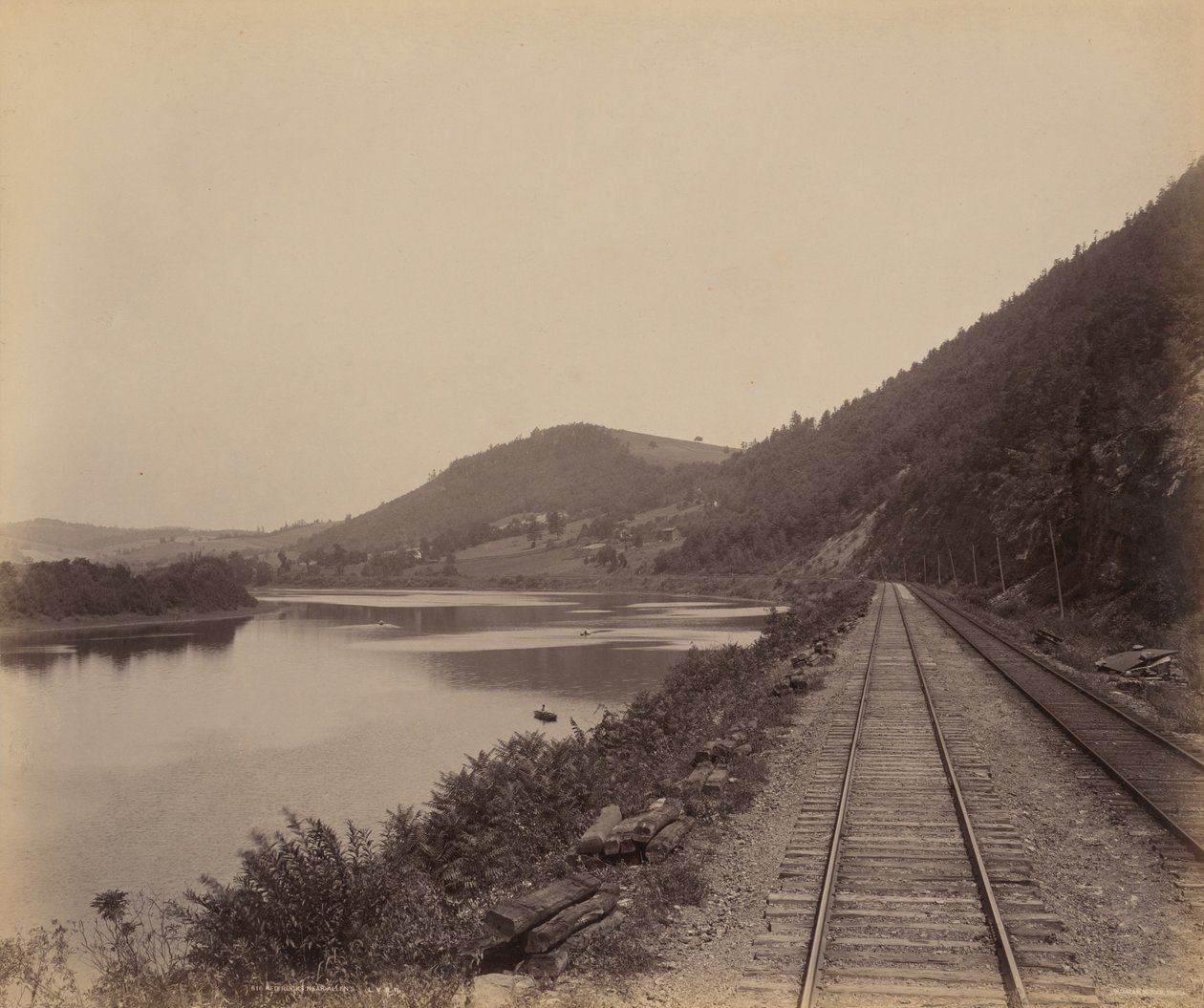 Rocce rosse vicino ad Allen, c. 1895 (foto) da William Herman Rau