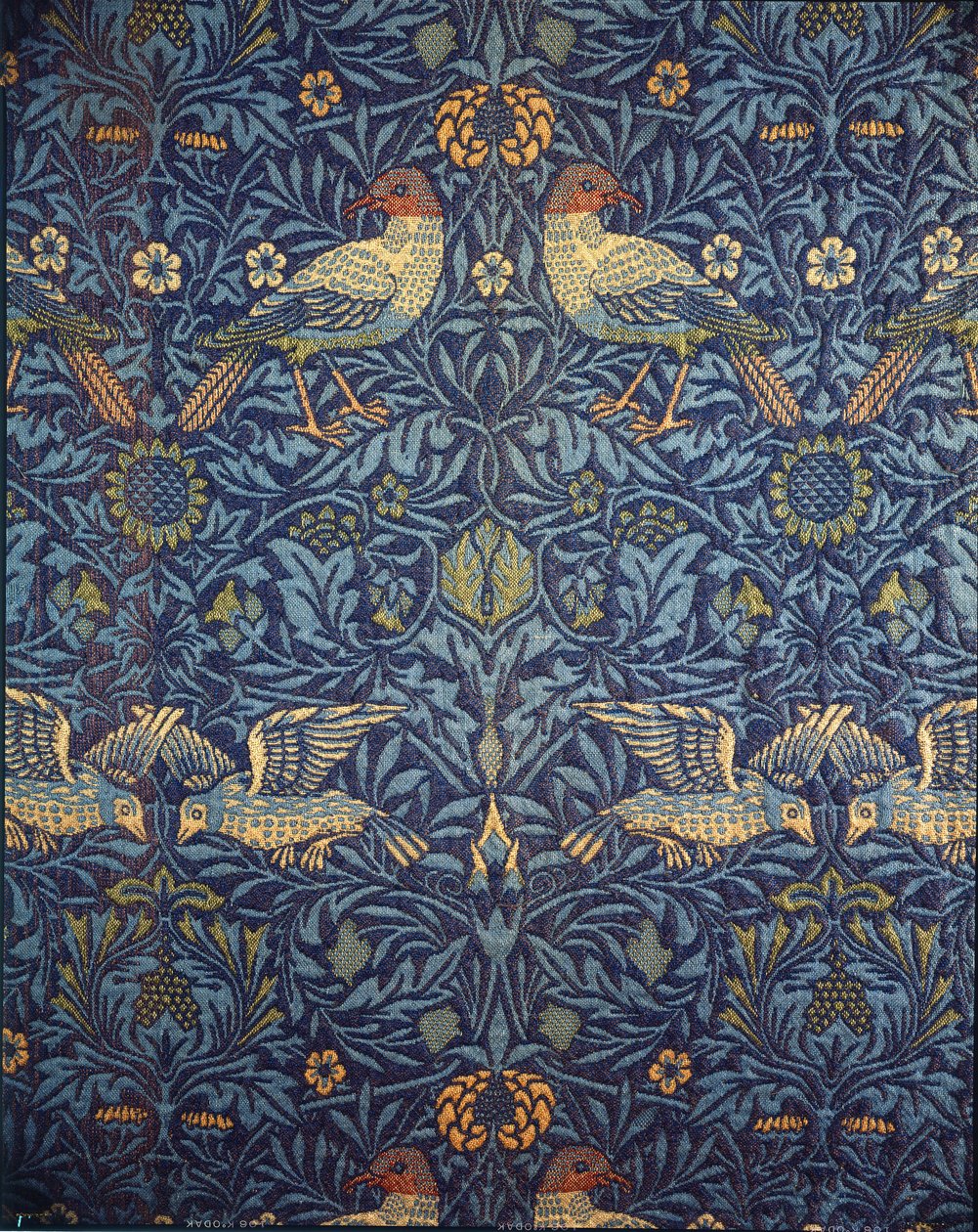Uccelli. Tessuto decorativo da William Morris