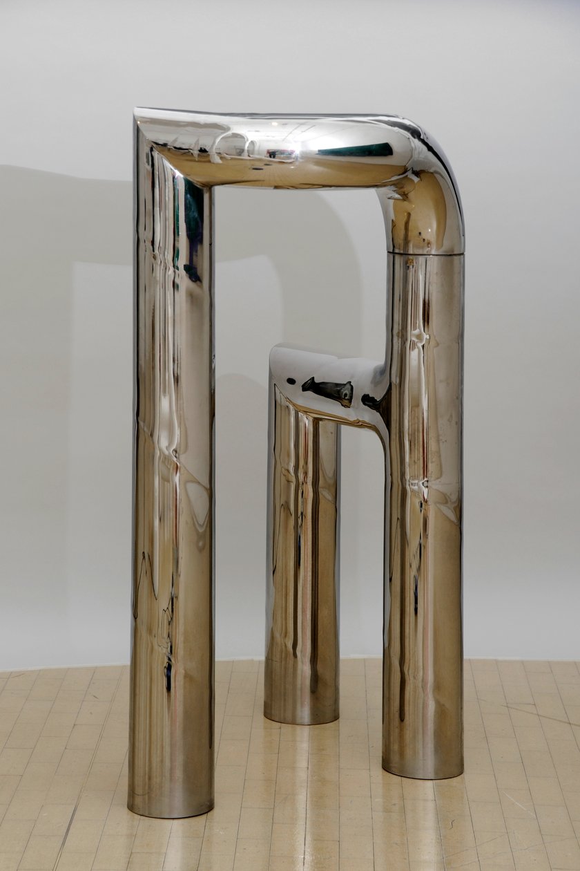 Due Mitre, Serie Tripod IV da William Pye