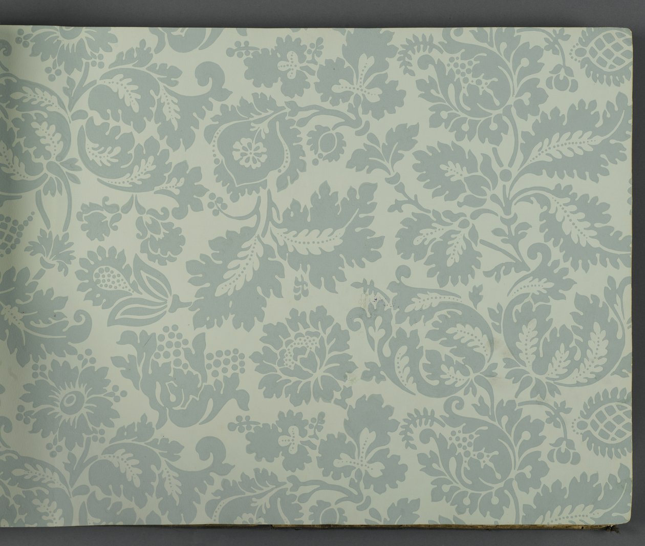 Libro campionario di carta da parati, prima del 1917 (stampa) da William and Company Morris