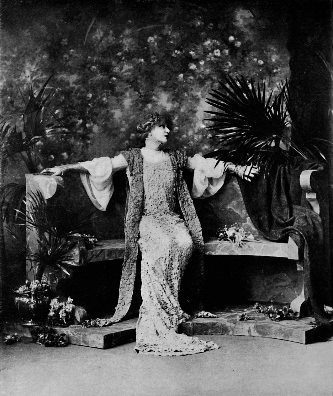 Madame Sarah Bernhardt, 1914 da William and Daniel Downey