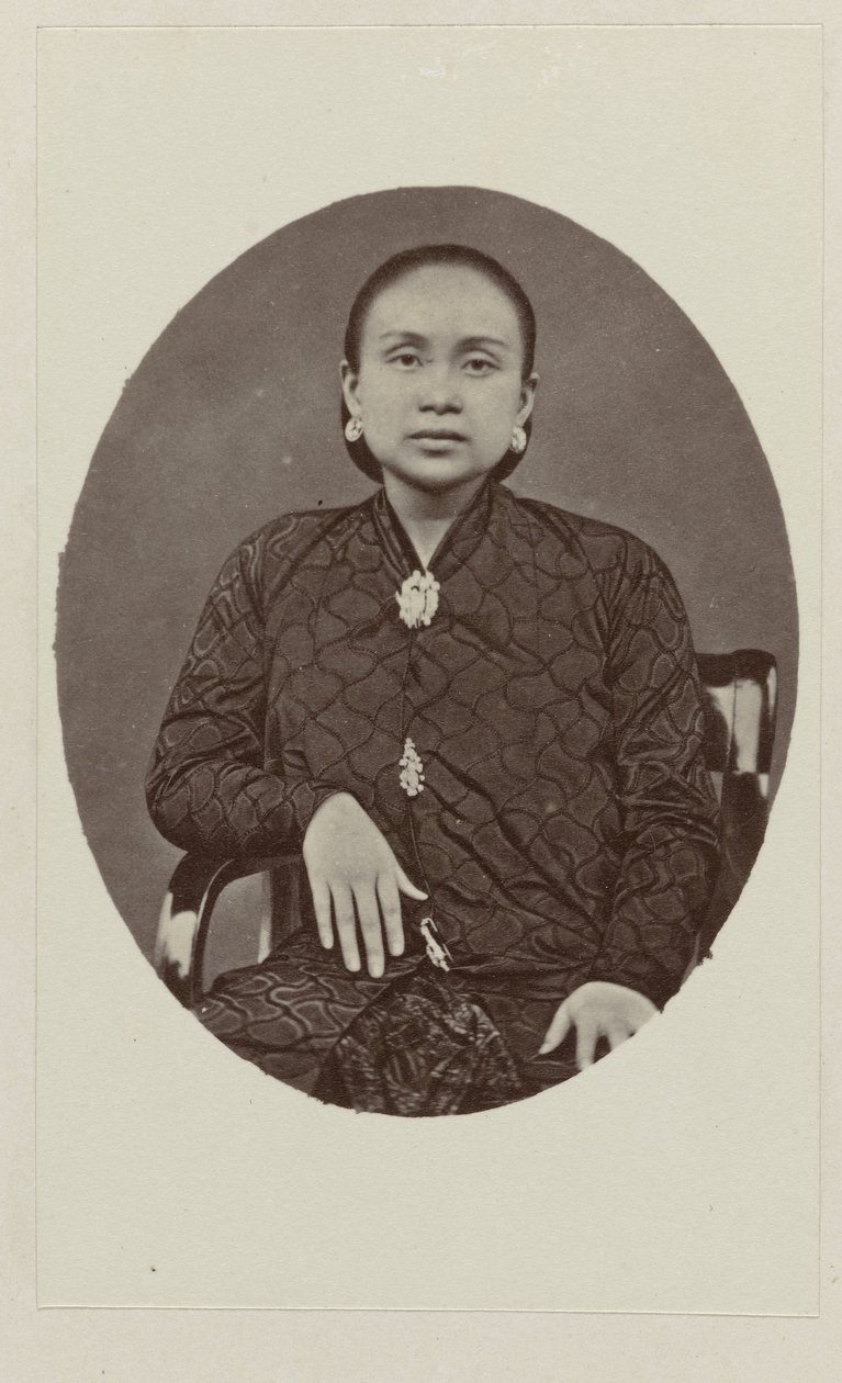 Moglie di Ratoe di Pakoe Boewono IX, Susuhunan di Surakarta da Woodbury and Page