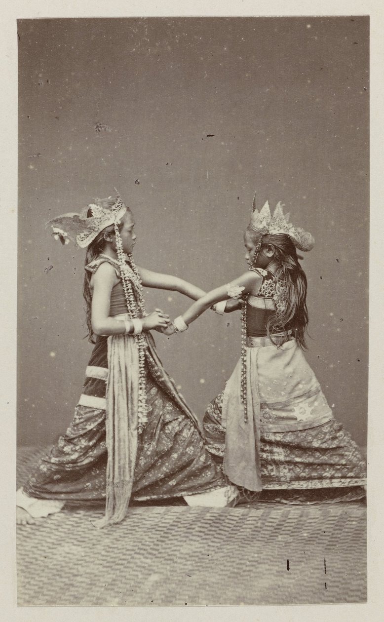 Due danzatrici giavanesi da Woodbury and Page