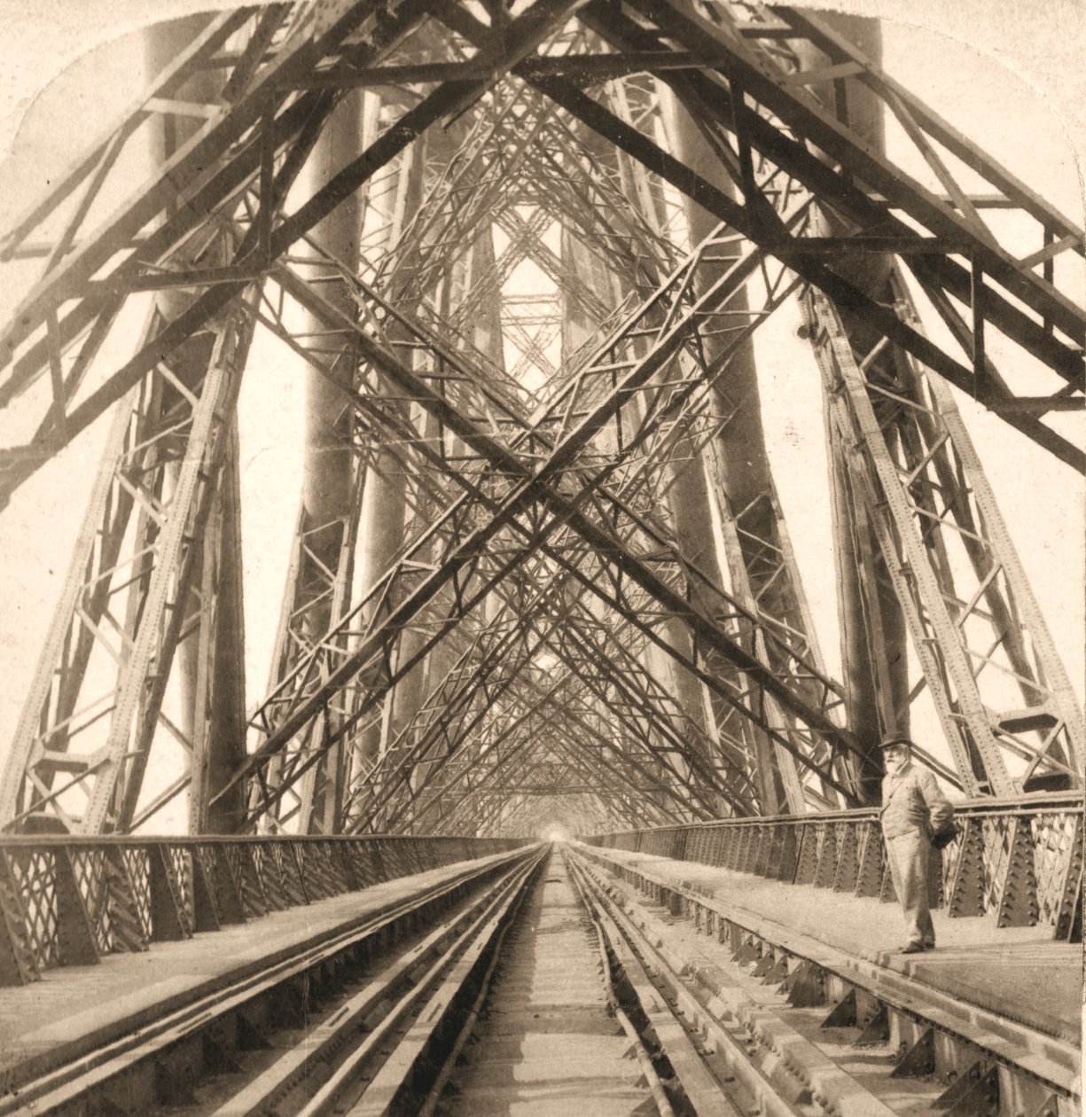 Il grande ponte di Forth, Scozia, 1896 da Works and Sun Sculpture Studios