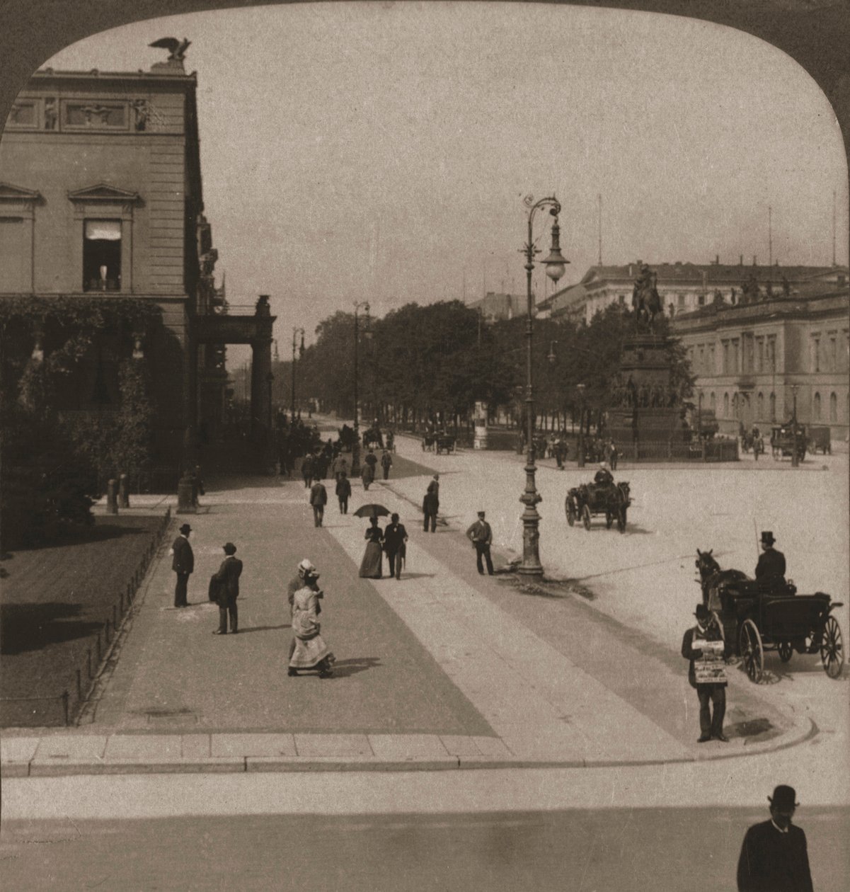 Unter den Linden, Berlino, 1903 da Works and Sun Sculpture Studios