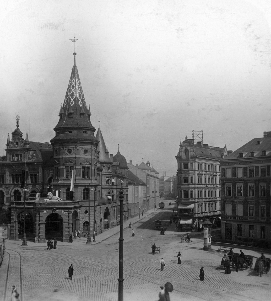 Löwenbräu Keller e Stiglmaierplatz, Monaco di Baviera, Germania, c1900s da Wurthle and Sons