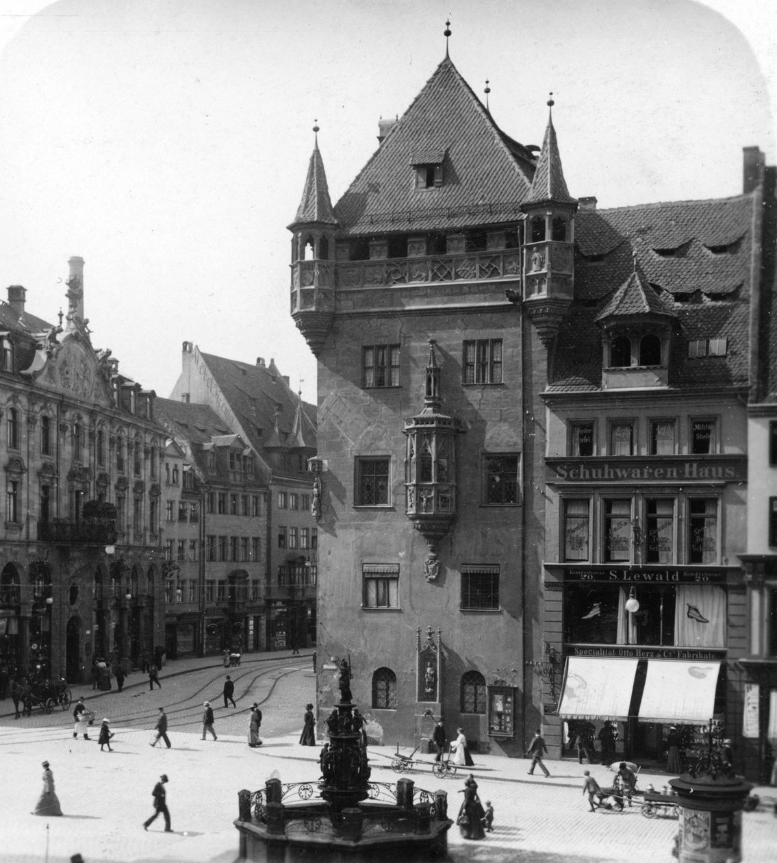 Nassauer Haus, Norimberga, Baviera, Germania, c1900 da Wurthle and Sons