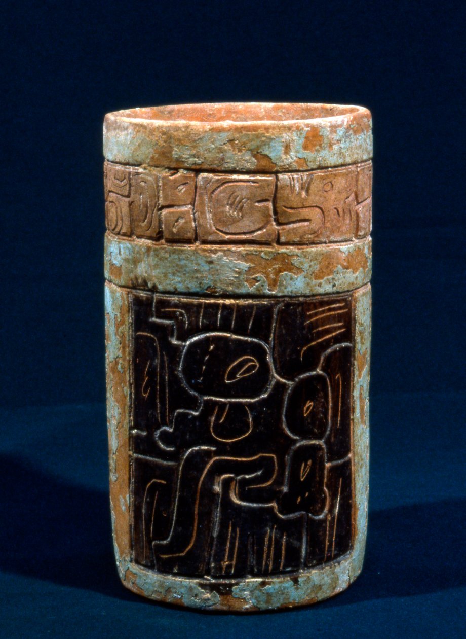 Vaso funerario maya da Tikal, Peten, Guatemala, periodo classico, c.300-900 d.C. da Hippolyte Lalaise Devéria