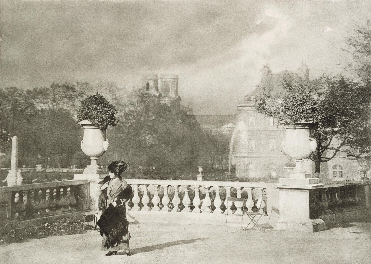 Donna nei Giardini del Lussemburgo da Émile Joachim Constant Puyo