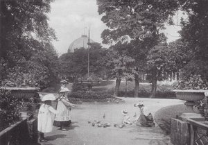 Nutrire i piccioni, Buxton da (after) English photographer
