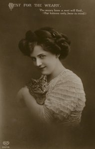 Ragazza con gattino da (after) English photographer