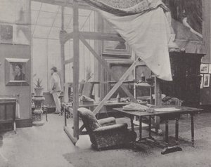 Il pittore francese Paul-Albert Besnard nel suo studio da (after) French Photographer