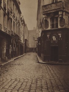 La rue du Four-Saint-Honoré, angolo della rue de Vannes da (after) French Photographer