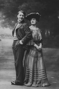 Sacha Guitry e Charlotte Lyses da (after) French Photographer