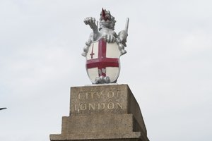 Simbolo della City di Londra da Albert Mansour