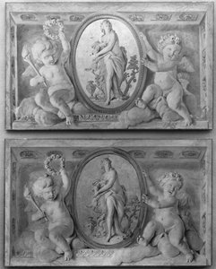 Coppia di sovrapporte con Diana o una ninfa in un medaglione ovale sostenuto da amorini da 18th century . French Painter