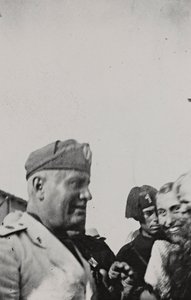 Album "Duce": Benito Mussolini durante una visita ufficiale in Sicilia (foto b/n) da A. Scarlata
