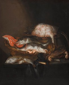 Olandese: Visstilleven Natura morta con una razza su un barile, una bistecca di salmone, un luccioperca e un merluzzo carbonaro in un cesto, con platesse, un coltello e un granchio su un tavolo drappeggiato