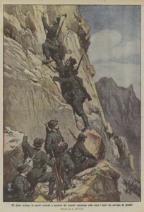 Gli alpini scalano le pareti verticali a nord-est del Cauriol, piantando nelle rocce i ferri che servono da gradini