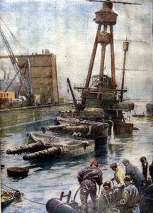 La corazzata tedesca Hindenburg, affondata a Scapa Flow in Scozia, è riemersa grazie alla flotta inglese dopo 7 anni passati sul fondo degli oceani. Illustrazione di Beltrame. La Domenica del Corriere da Achille Beltrame