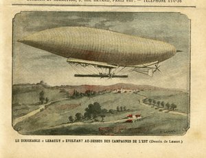 Illustrazione di Achille Lemot in Le Pelerin, 26/11/05 - Il dirigibile Lebaudy evoluisce sulla campagna orientale - Campagna, Palloni dirigibili zeppelin aerostazione, Lebaudy da Achille Lemot