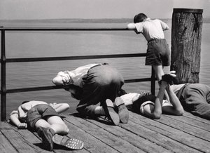 Impegnato nella pesca, Italia, c.1950-60