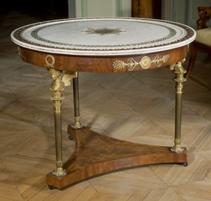 Arte francese Gueridon con piano in marmo dipinto intorno al 1800 - 1804 da Adam (attr. to) Weisweiler