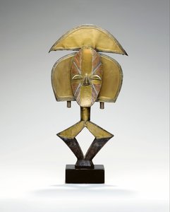 Mbulu Ngulu, una figura reliquiaria Kota