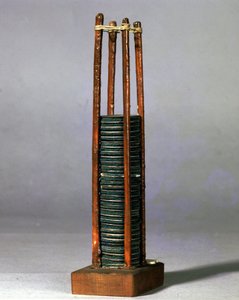 La pila di Alessandro Volta. Museo della Scienza e della Tecnologia, Milano