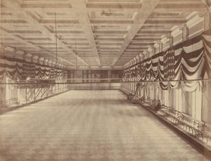 Vista interna della sala da ballo per il secondo ballo inaugurale di Lincoln, marzo 1865 da Alexander Gardner