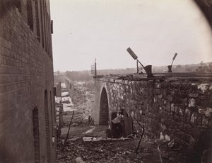 Rovine del ponte ferroviario Richmond & Petersburg, Richmond, Virginia da Alexander Gardner