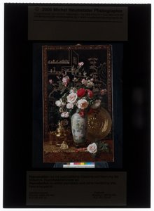 Bouquet di rose in un vaso cinese Rouleau da Alexis Kreyder