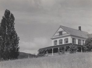 Casa sulla collina, Lake George da Alfred Stieglitz
