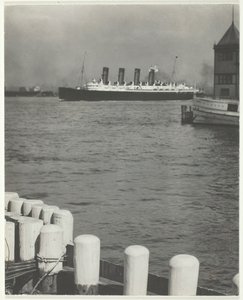 In partenza, il Mauretania, 1910, stampato 191832 da Alfred Stieglitz